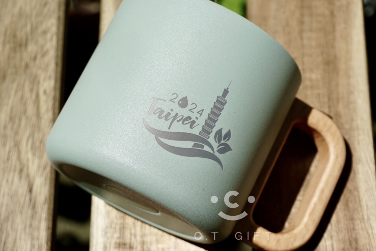 【木柄保溫杯 鐳雕製作】 *客戶案例 純屬分享，如有不妥之處煩請告知，本公司會立即下架處理。#盜圖必究