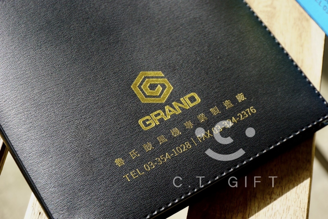 【三角桌曆 工商日誌 燙金製作】 *客戶案例 純屬分享，如有不妥之處煩請告知，本公司會立即下架處理。#盜圖必究