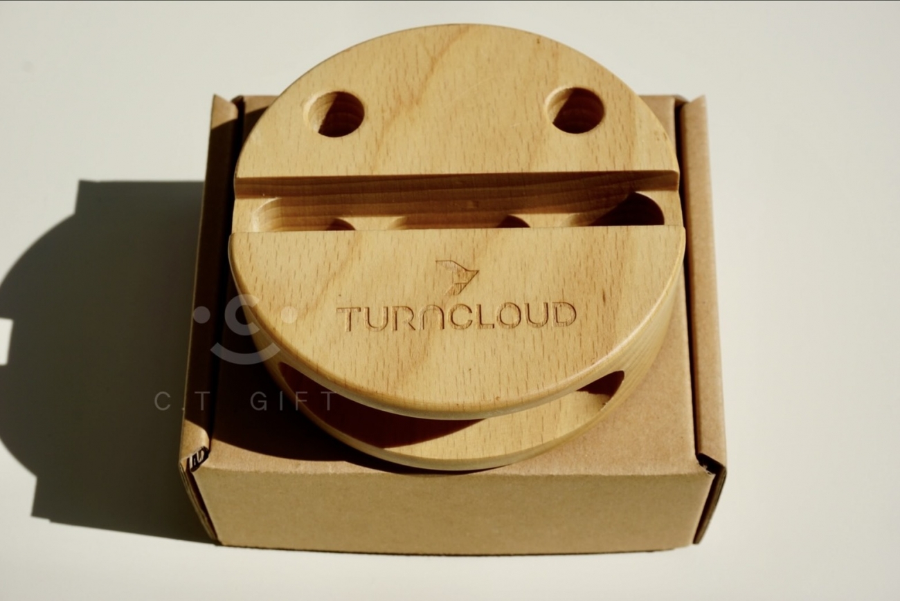 【櫸木擴音座 鐳雕製作】 *客戶案例 純屬分享，如有不妥之處煩請告知，本公司會立即下架處理。#盜圖必究