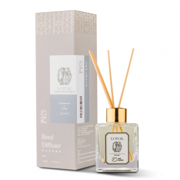 室內香氛擴香瓶 荳蔻與雪松 120ml.jpg