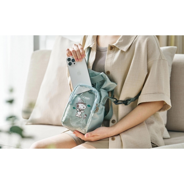 史努比︱迷彩森林斜背隨行束口包